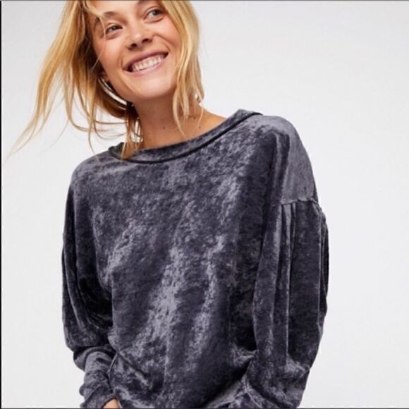 Free People We the Free Charcoal Gray Milan Velvet Long Sleeve Crew Sweatshirt! - Picture 3 of 6